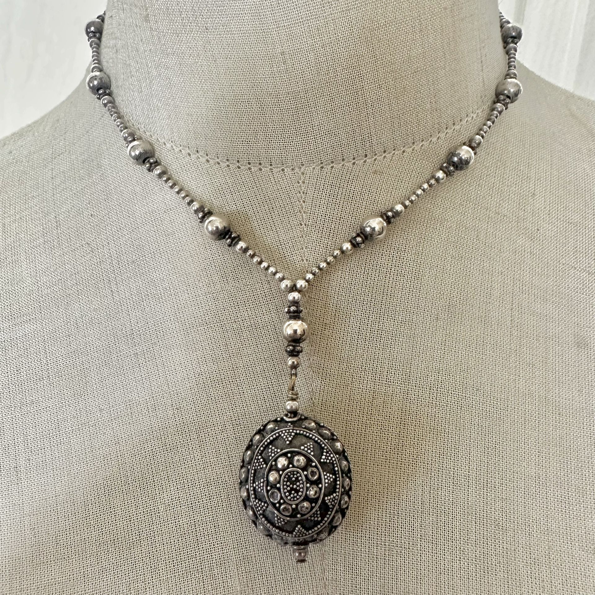  Artisan Bali Sterling Silver Graduated Bead Lariat Necklace