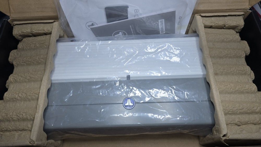 JLAUDIO Amplifier 8 Channels