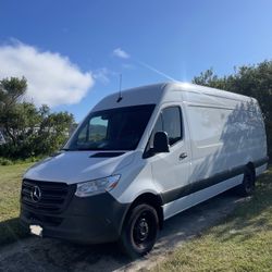 2023 Mercedes Sprinter