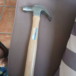 Hammer Anvil 16 Oz With Hickory Handle