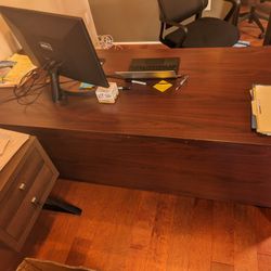 Beautiful Office Desk Must Go This Week