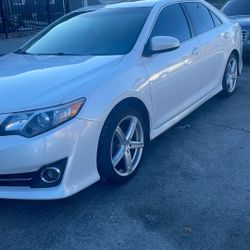 2014 Toyota Camry Con 126k De Venta