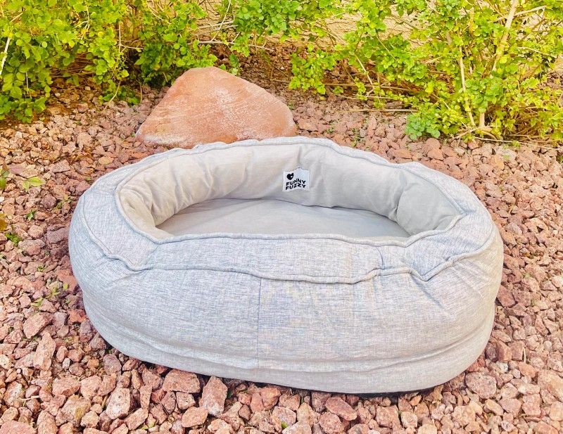 Kitten/Puppy Soft Shaggy Bed. Cozy Nest for Deep Sleep. Diameter: 27.5" ; 17".
