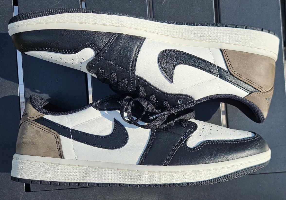 Jordan 1 Low Mocha