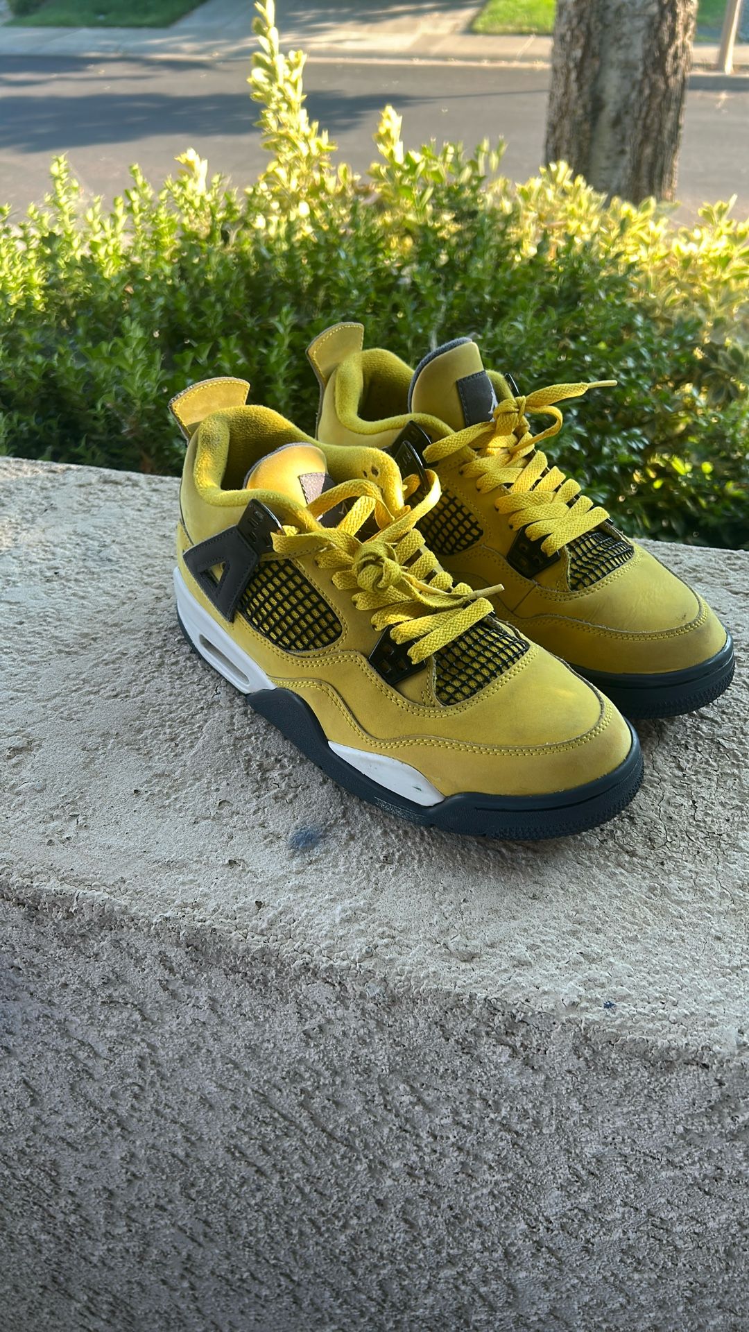 For Sell Jordan 4s Sizes 6.5 Youth Price 130