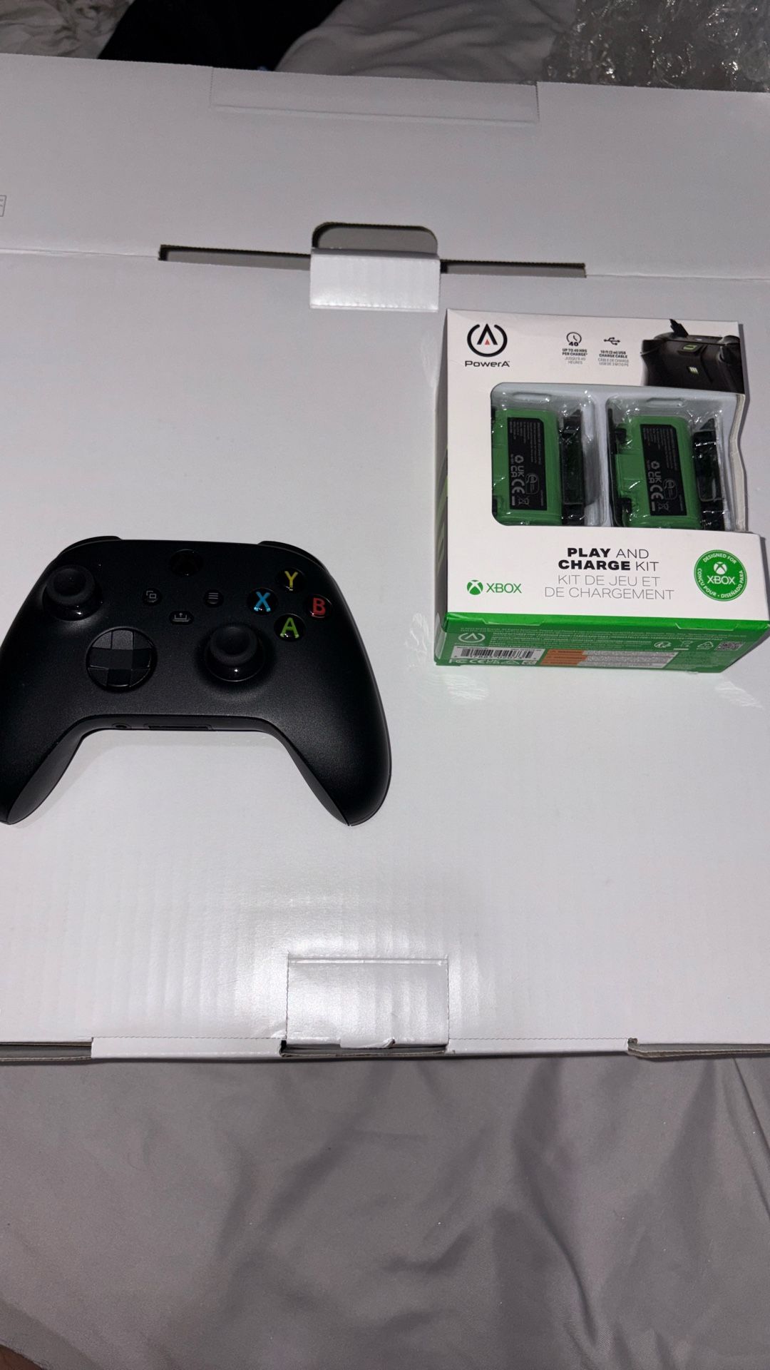 Xbox Series X/S Wireless Controller + PowerA Rechargeable Battery Kit