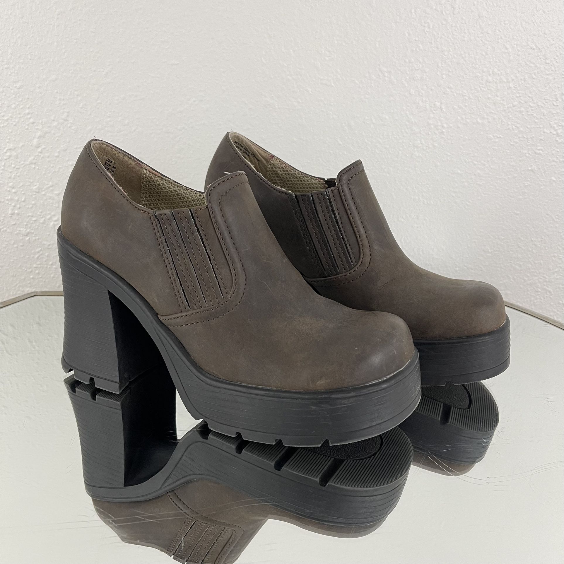 LOWER EAST SIDE Vintage Y2K Brown Faux Leather Chunky Platform Heeled Ankle Boot