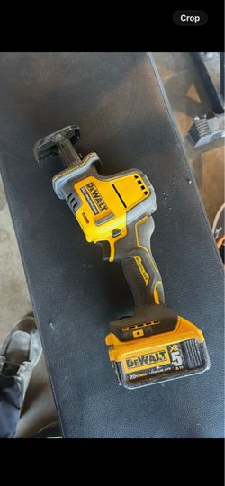 Dewalt 20v brushless reciprocating saw WITH 5.0 battery