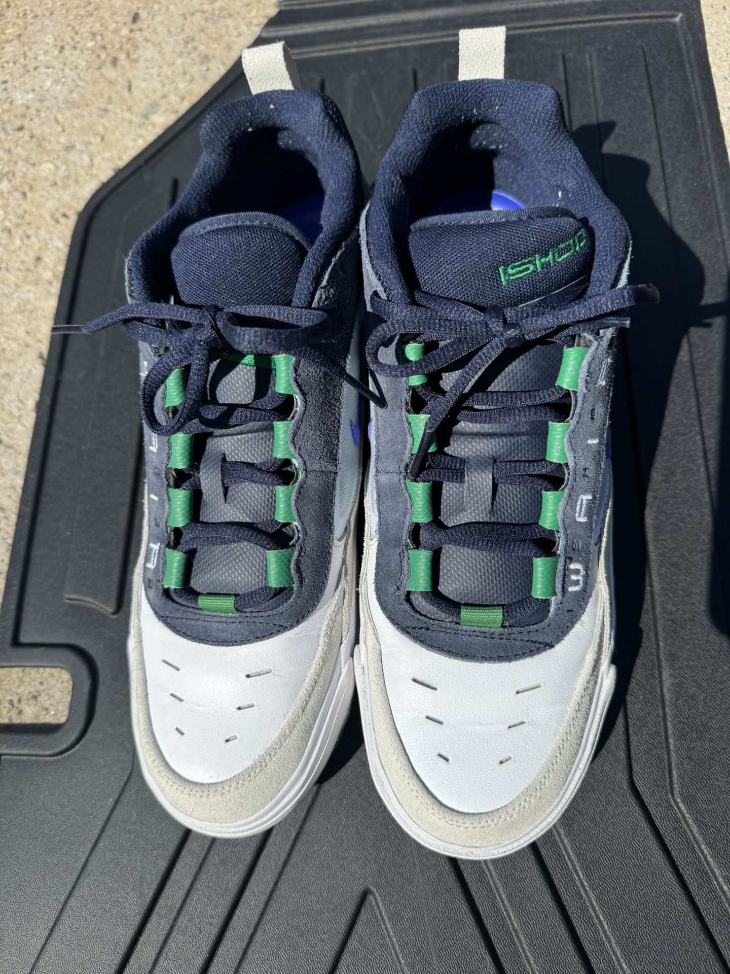 Nike Air Max Ishod Size 10