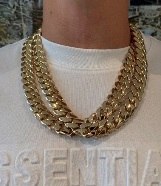 Chain 20MM Cuban Link 14k Gold Plated Doesn't Loses Color