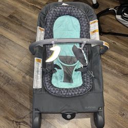Summer Infant 2-in-1 Bouncer & Rocker Duo