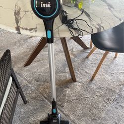 Cordless vacuum