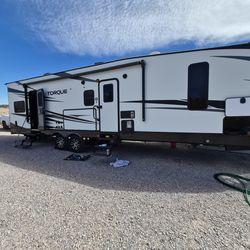 Torque toy hauler camper