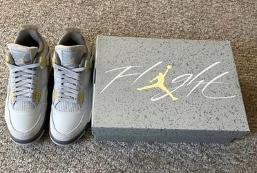 Air Jordan 4