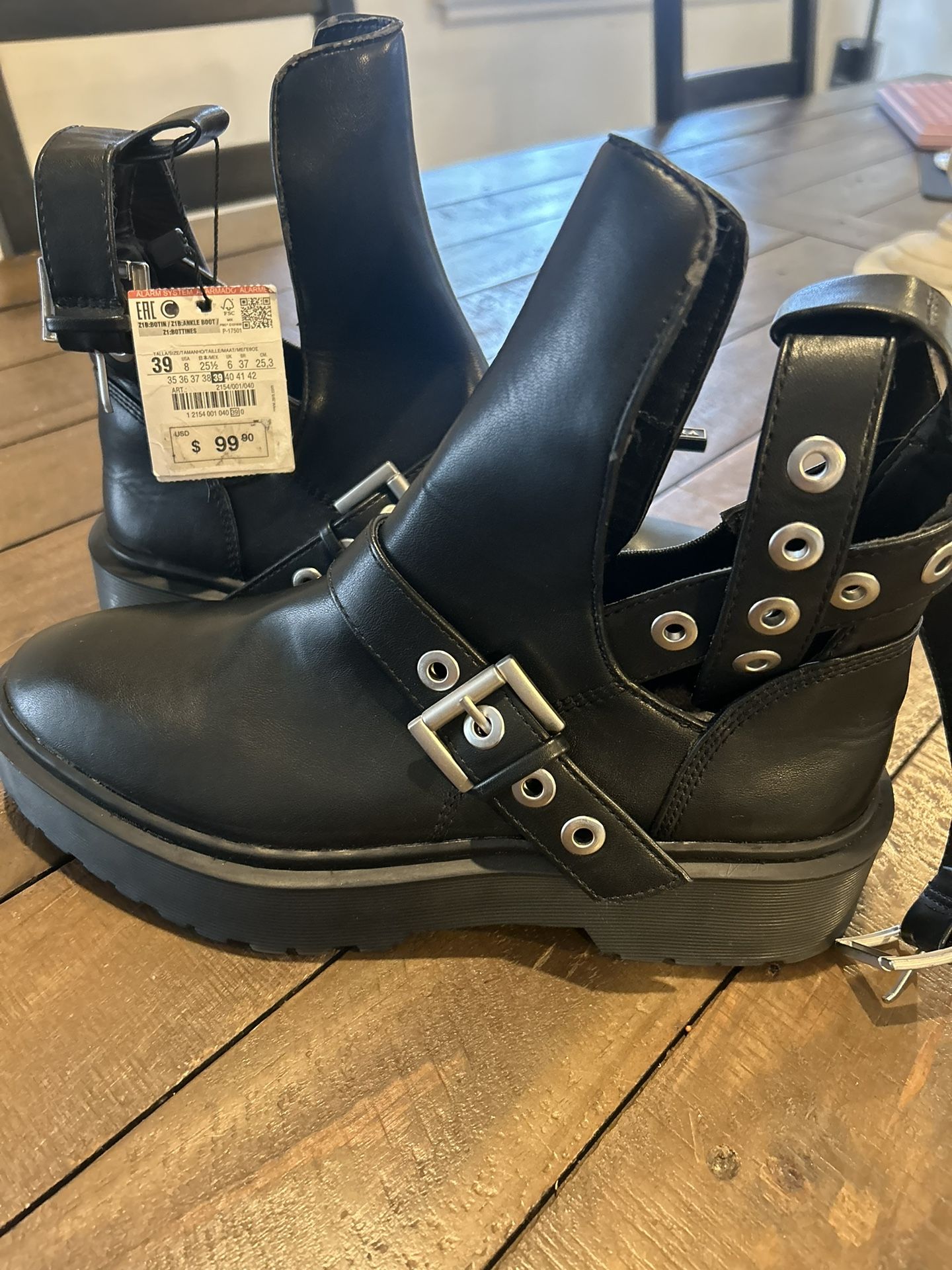 ZARA Women Leather Black Boots 39 Size