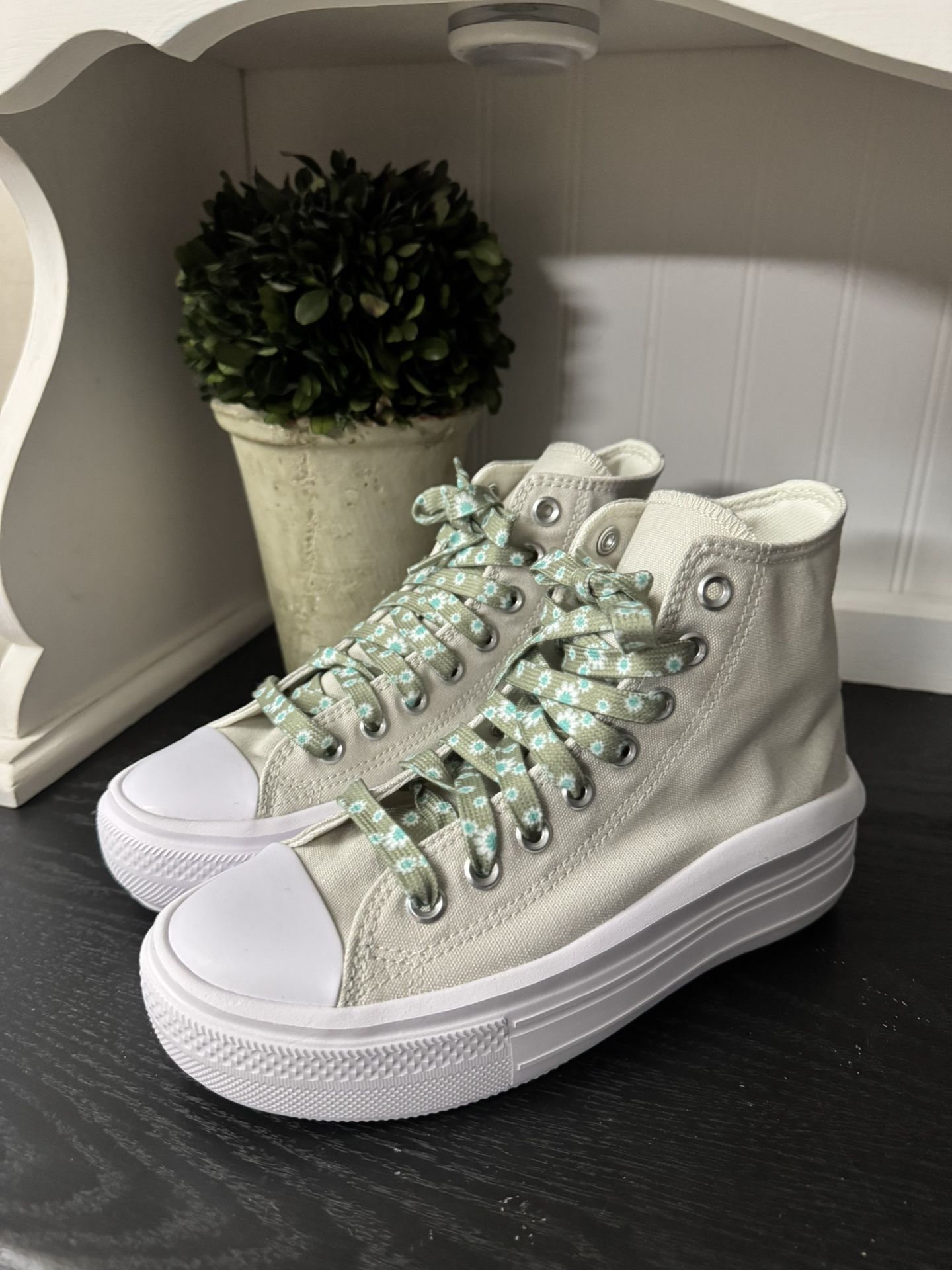 Converse Womens High Tops New