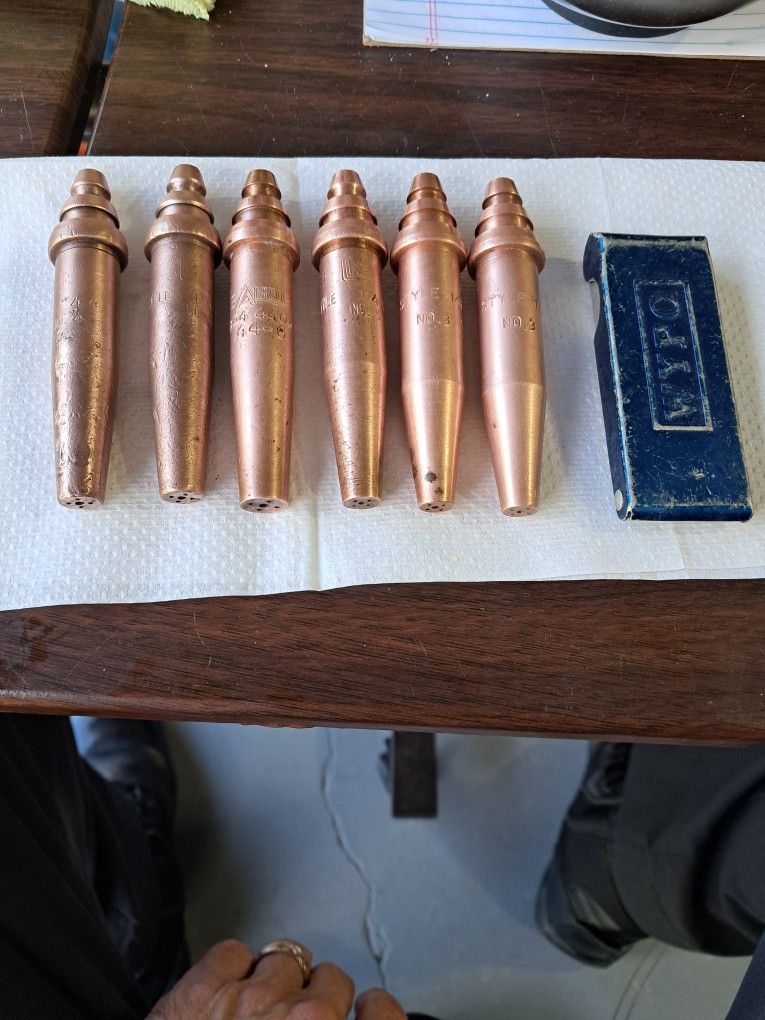 AIRCO Torch Tips (6) & Tip Cleaner
