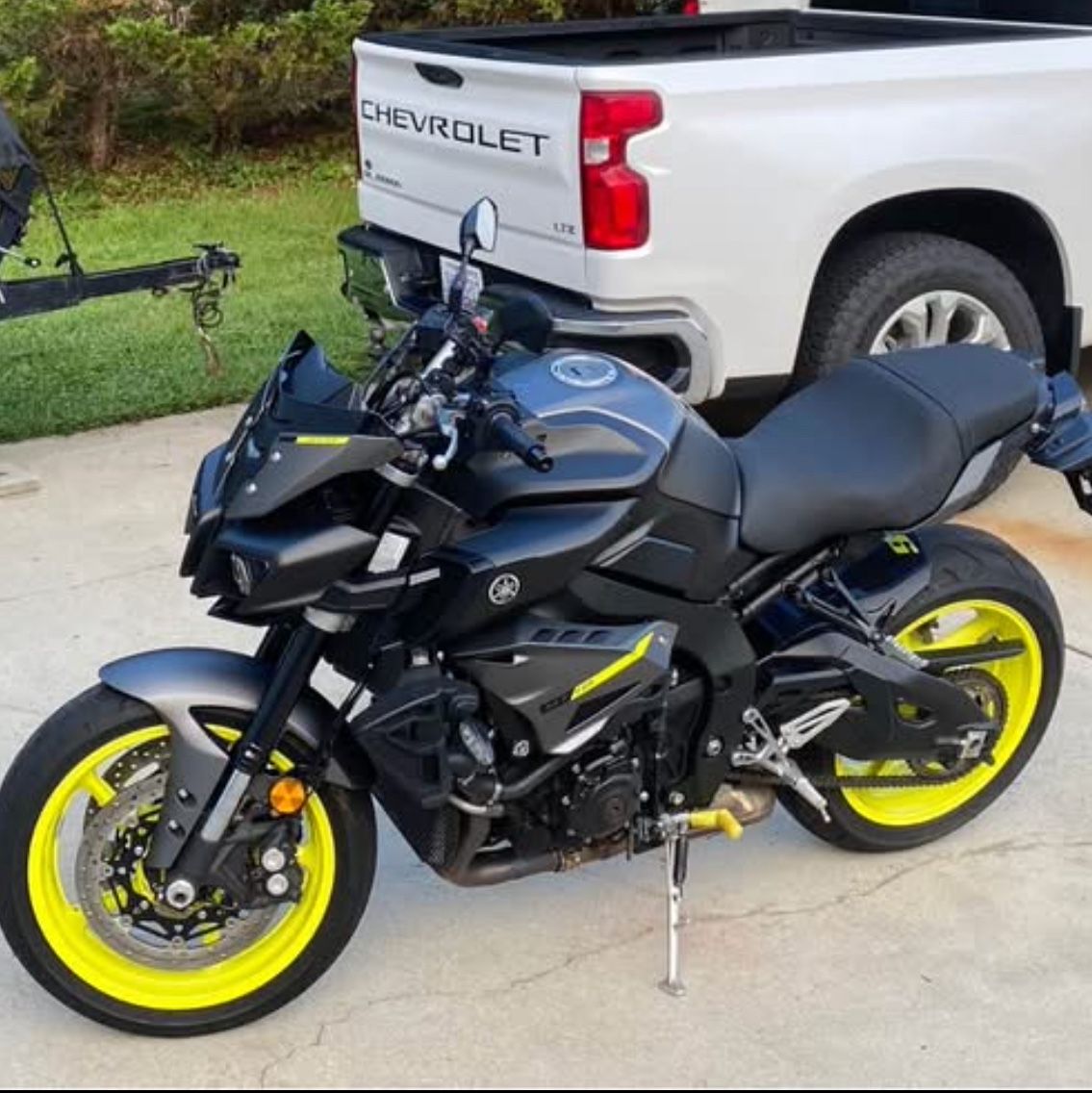 Yamaha Mt10 Year 2018 Color Grey And Green