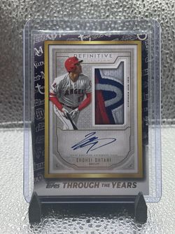 Shohei Ohtani Topps Definitive Auto Patch Card