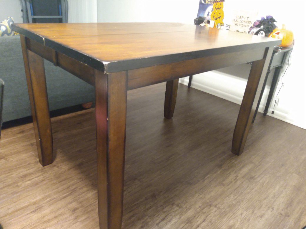 Dining Table(Transforming Dining Table)
