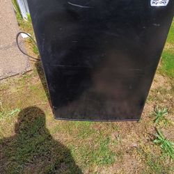 Igloo Mini Refrigerator