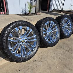 22" Chevy chrome rims/Toyo Tires 33"/22" 