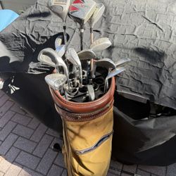 Mens Right Handed Golf Club set  With Golf Bag 