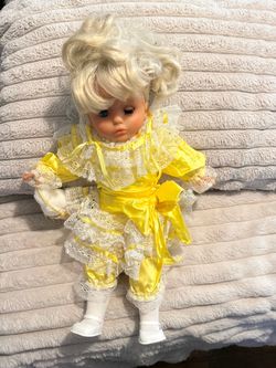 Vintage Baby Doll Yellow Lace Outfit