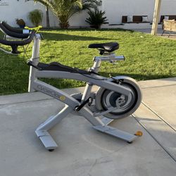 CycleOps Stationary Bike