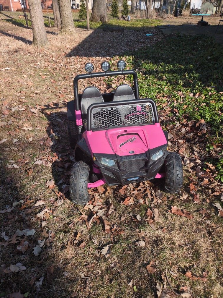 Peg Perego RZR900 Pink Kids ATV