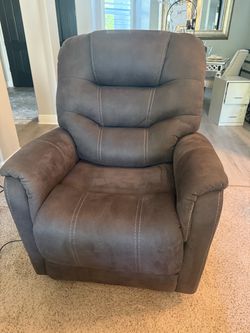 Senior electric recliner
