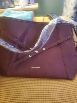 Wine -red purse