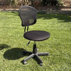 Black Comfy Swivel Chair