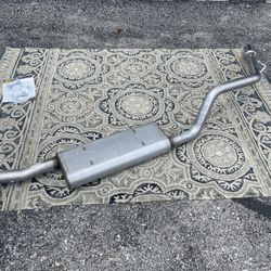 New 03-05 Chevy Trailblazer 4.2 L  Exhaust System 