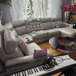 Like New Leather Sectional Couch With 2 Recliners 