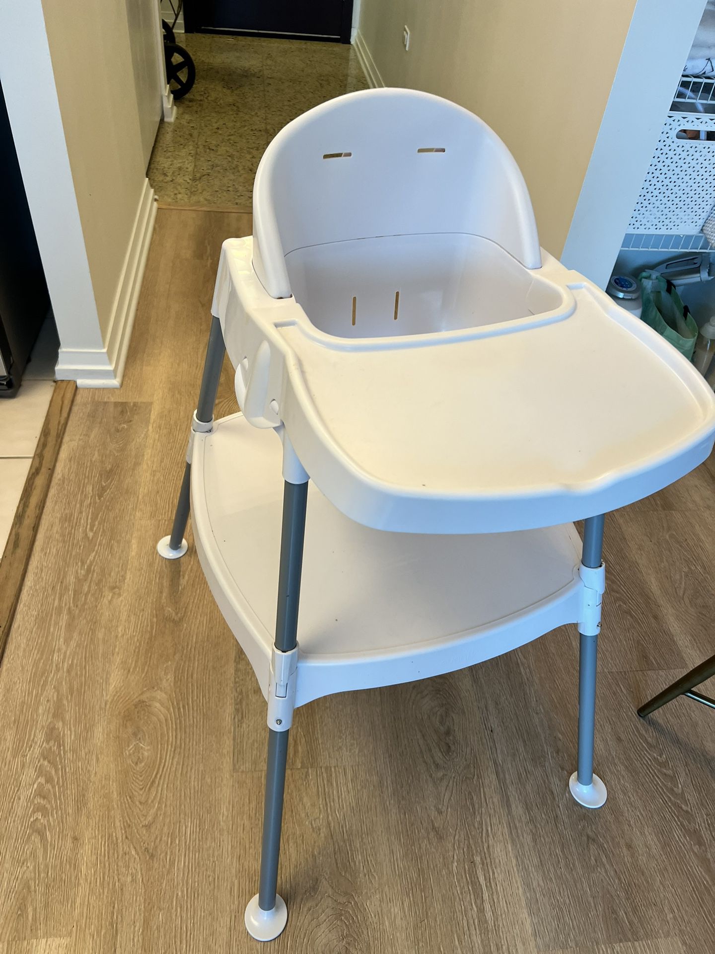 Baby High Chair Pick Up From River North 