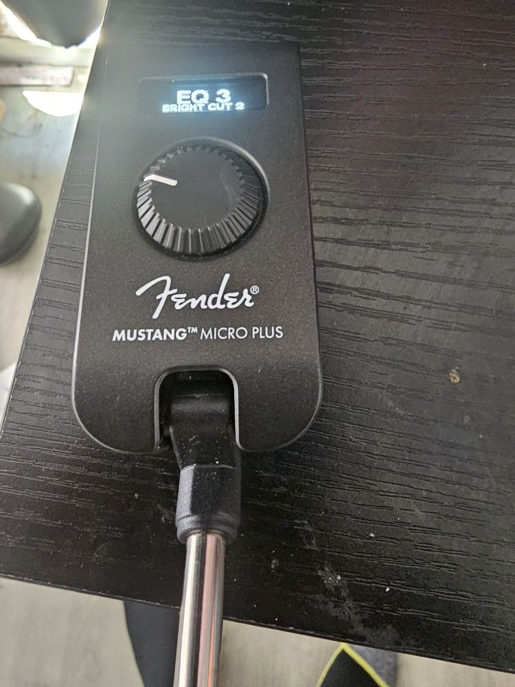 Fender Mustang Micro Plus