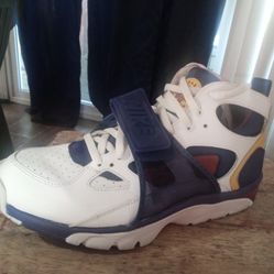 Nike Huarache Trainers Barely Used