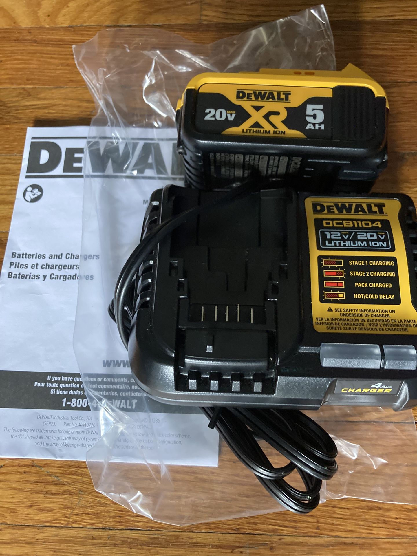 BRAND NEW Dewalt 5ah Battery And Charger NEVER USED
