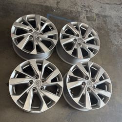 17” OEM Hyundai Like New Firm Price ,,,,