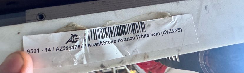 Free Quartz AcaraStone Avanza White
