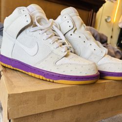 Nike Dunk High Deluxe  White Hyacinth 
