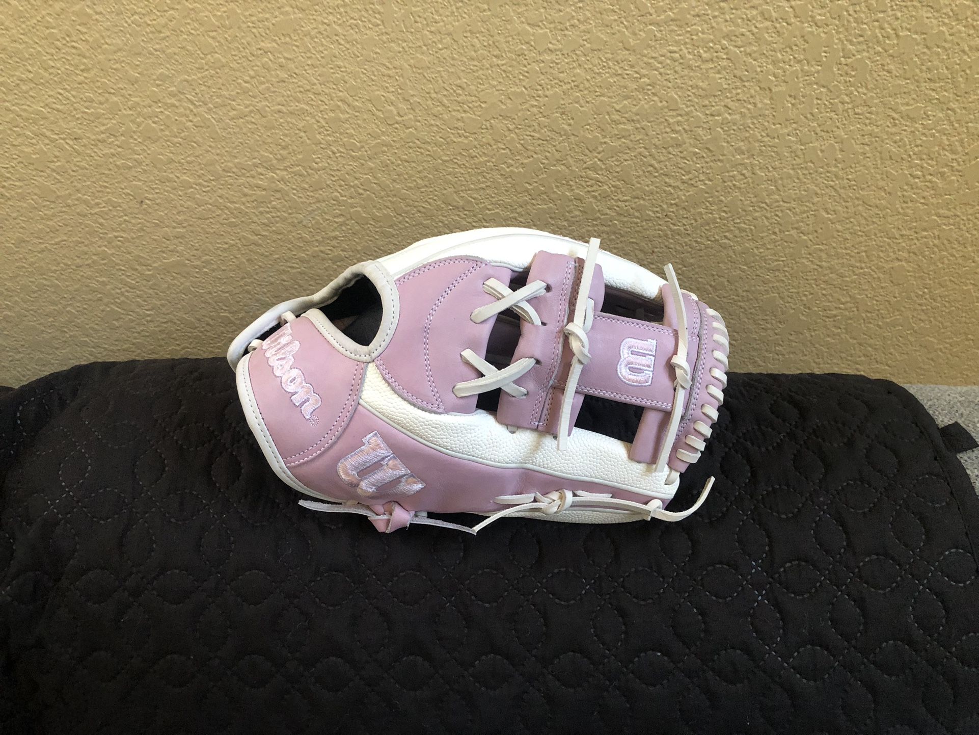 NEW SPRING 2025 WILSON A2000 H12SS FAST-PITCH SOFTBALL GLOVE