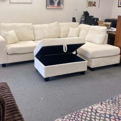 New Sectional Couch with Storage Ottoman and USB Port! Free Delivery 🚚!