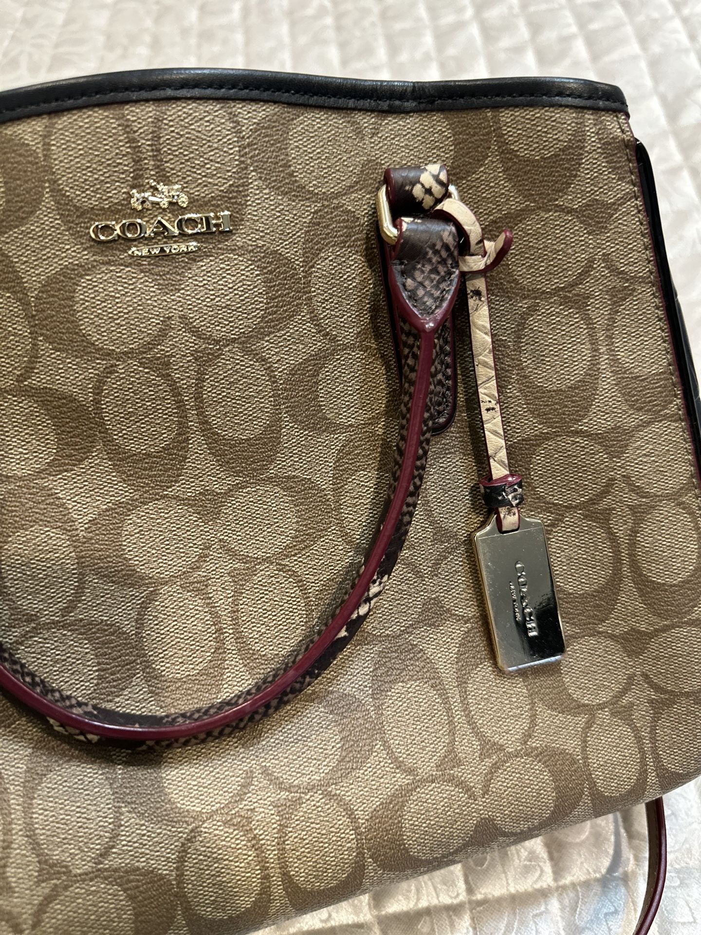 Pre Loved Coach Handbag/Crossbody bag