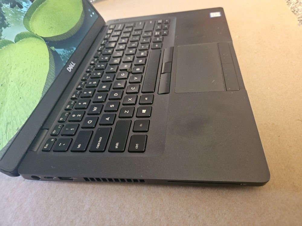 Dell Latitude Laptop 5400 i7 16gb Ram 256gb SSD NVMe Drive 14" Touchscreen Win 11Pro