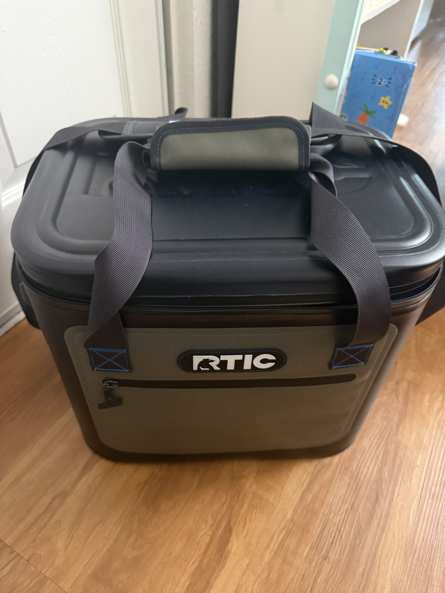 RTIC 30 Can Soft-Cooler