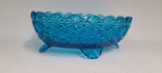 Beautiful Vintage L. G. Wright Colonial Blue Glass Bowl With Feet
