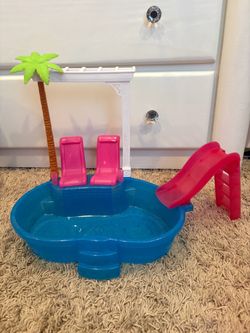 Barbie Glam Pool and Slide with Chairs and Smoothies