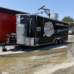 2022 Fully Permitted Food Trailer 18ft Kitchen